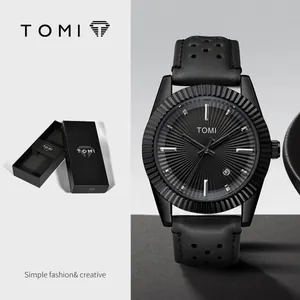 Montre à quartz minimaliste TOMI T098 pour homme avec lunette dentée et bracelet en cuir