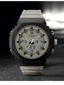 Nahaufnahme der TOMI Herren-Sportuhr mit Analog-Digital-Anzeige und grauem Armband