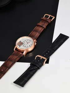 Dettaglio dell'orologio al quarzo da uomo TOMI con cassa in oro rosa e cinturini in pelle