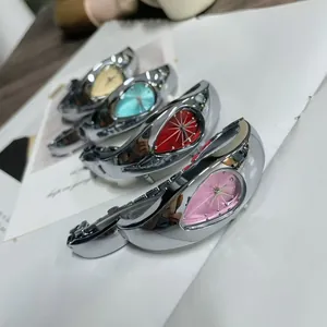 Collection de montres bracelets Y2K en forme de larme de style millénaire en couleurs