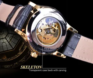 Vue macro détaillée d'une montre mécanique automatique avec fond de boîtier squelette