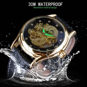 Montre mécanique automatique Forsining dorée avec cadran dragon et détail de l'eau