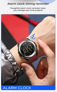 Détail en gros plan de la montre de sport SAMDA avec fonction réveil sur un poignet