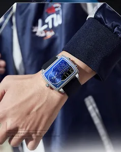 Vue détaillée de la montre de sport Sanda pour hommes avec cadran bleu au poignet