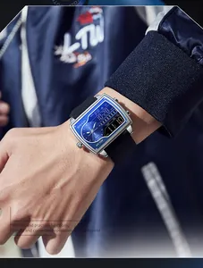 Vue détaillée du cadran bleu complexe d'une montre SANDA pour homme à double affichage.
