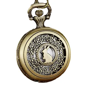 Montre à gousset rétro en bronze à quartz avec couvercle ajouré et motif de lapin