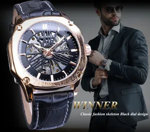 Détail de la montre mécanique automatique squelette T-WINNER avec bracelet en cuir noir