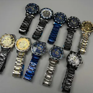 Assortiment de montres mécaniques squelettes de luxe Winner pour hommes avec strass.