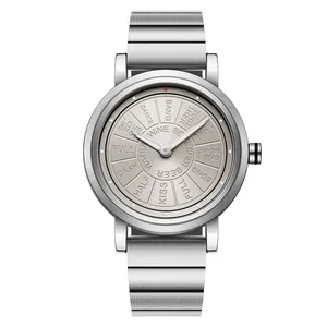 Détail du cadran unique d'une montre à quartz en acier inoxydable argenté pour homme