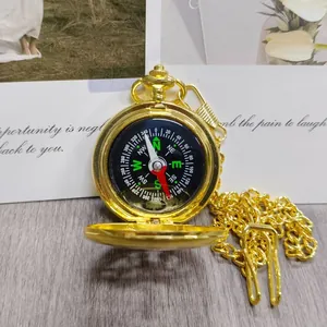 Vintage goldene Taschenuhr mit Kompass und Kette für Outdoor-Wandern und Reisen