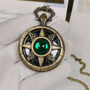 Montre à gousset rétro en bronze à quartz avec pierre verte et motif d'étoile évidé