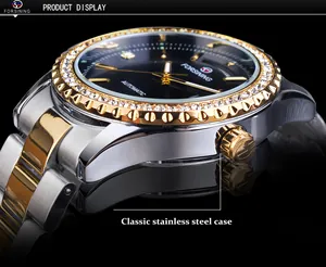 Détail de la montre automatique Forsining pour hommes avec boîtier en acier inoxydable.