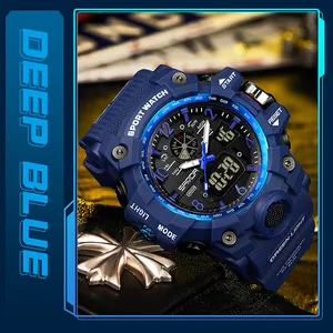 Vue détaillée de la montre de sport SANDA bleu marine à double affichage pour hommes.