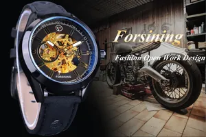 Gros plan de la montre mécanique squelette Forsining pour homme avec mouvement doré