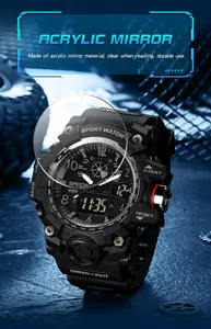 Détail de la montre de sport SANDA montrant son verre acrylique durable et clair