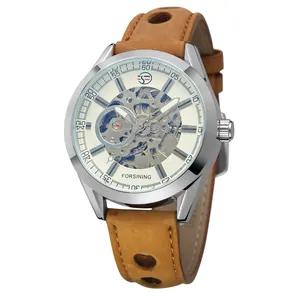 Détail de la montre automatique Forsining pour hommes avec bracelet en cuir marron