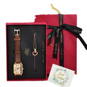 Elegante vintage rechthoek horloge en armband geschenkset in een luxe rode doos