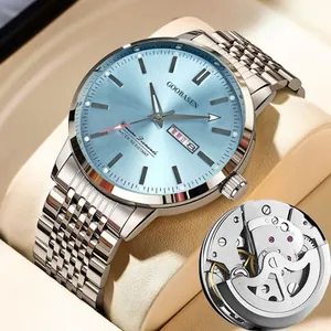 Reloj automático para hombre con esfera azul claro y brazalete de acero inoxidable.