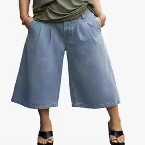 Trendy street style wide-leg denim culottes for women in vintage light blue wash