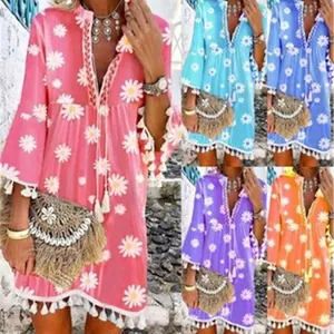 Robe Bohème Imprimé Marguerite Col en V pour Femmes Manches 3/4 Ourlet à Glands Polyester Été Plage Vacances Robe Trapèze Décontractée