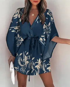 Robe imprimée fleurs à manches chauve-souris avec col en V et taille coulissée