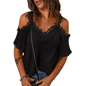 Elegantes sexy schwarzes Damen-Top mit V-Ausschnitt, schulterfrei und Wimpernspitze.
