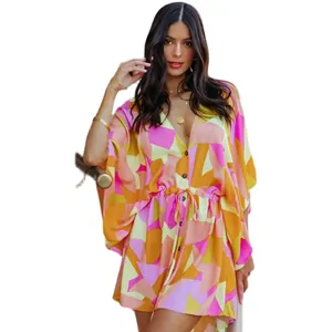 Robe chemise courte à imprimé géométrique avec col en V et taille à cordon