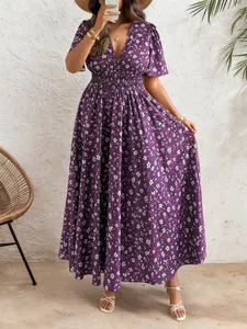 Elegantes lila geblümtes Midikleid mit V-Ausschnitt und elastischer Taille für den Sommer