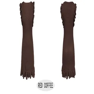 Elegante copricostume in maglia traforata caffè rosso con orlo a balze senza maniche