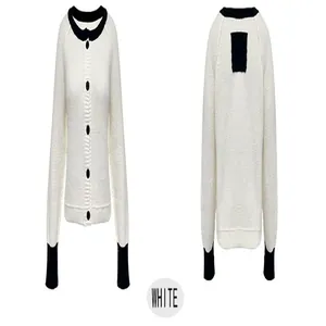 Detailansicht der weißen Kontrast-Strickjacke mit Rundhals für Damen, Vorder- und Rückseite
