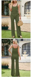 Vues de face et de dos d'un ensemble haut et pantalon en tricot crochet vert olive