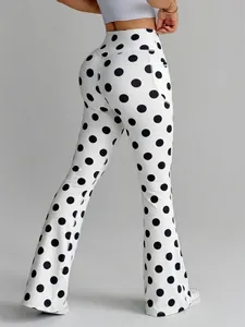 Weiße Yogahose mit hoher Taille, schwarzem Punktmuster und praktischen Taschen