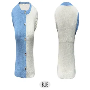 Vorder- und Rückansicht der farbig blockierten Strickweste mit Rundhals und Knöpfen