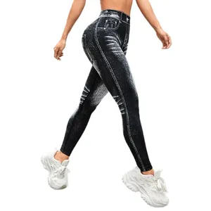 Schwarze nahtlose Yoga-Leggings in Jeans-Optik mit hoher Taille und Push-up-Effekt