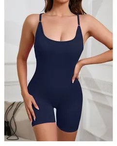 Vue de face du body de yoga bleu marine une pièce avec décolleté rond et ajusté.