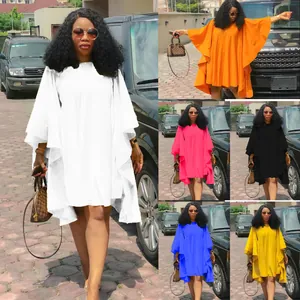 Robe courte grande taille à manches chauve-souris disponible en plusieurs couleurs