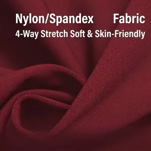 Détail de la combinaison de yoga bordeaux en tissu nylon-spandex extensible.