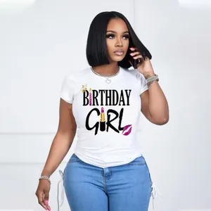 Schickes weißes Damen Kurzarm T-Shirt mit einem dekorativen Birthday Girl Grafikaufdruck