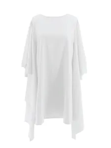 Robe courte blanche grande taille à manches chauve-souris avec une coupe ample et fluide