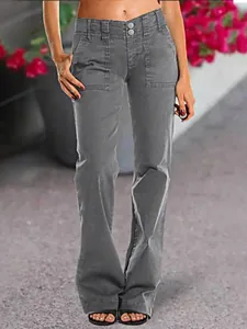 Jean gris taille haute à double boutonnage pour femme avec coupe évasée élégante