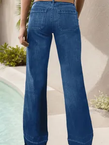Vue arrière d'un jean large de haute qualité pour femme dans un délavage bleu foncé