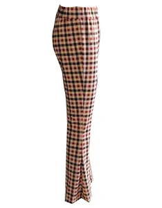 Détail de vue latérale de pantalon évasé à carreaux pour femmes à taille haute motif vichy