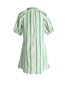 Vista posterior de un vestido camisero blanco con rayas verdes y mangas abullonadas.