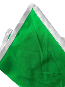 Primer plano del tejido del mono verde brillante con ribete blanco y textura fina