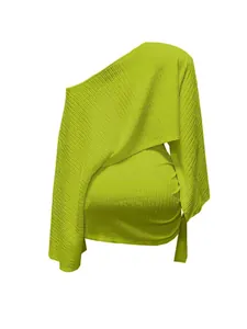Vista dettagliata del set top monospalla verde lime e gonna aderente a coste