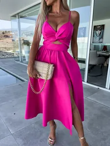 Elegantes fuchsia-rosa Midikleid mit schickem Taillenausschnitt und hohem Seitenschlitz