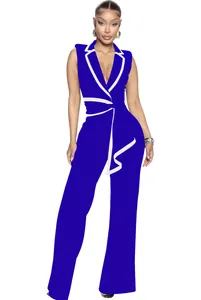 Vollansicht eines eleganten ärmellosen Overalls in Königsblau mit weißer Paspelierung.