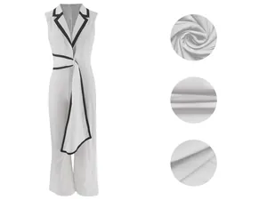 Detailansicht des eleganten weißen ärmellosen Jumpsuits mit schwarzen Paspeln und Stoff