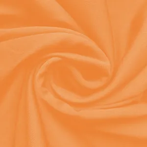 Hochauflösende Makroansicht der leuchtend orangefarbenen Strickstofftextur für Damen-Jumpsuits.