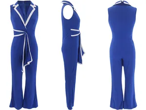 Eleganter königsblauer ärmelloser Jumpsuit mit V-Ausschnitt und weißem Kontrast.